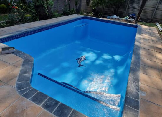 Swimming pool repair fiberglass